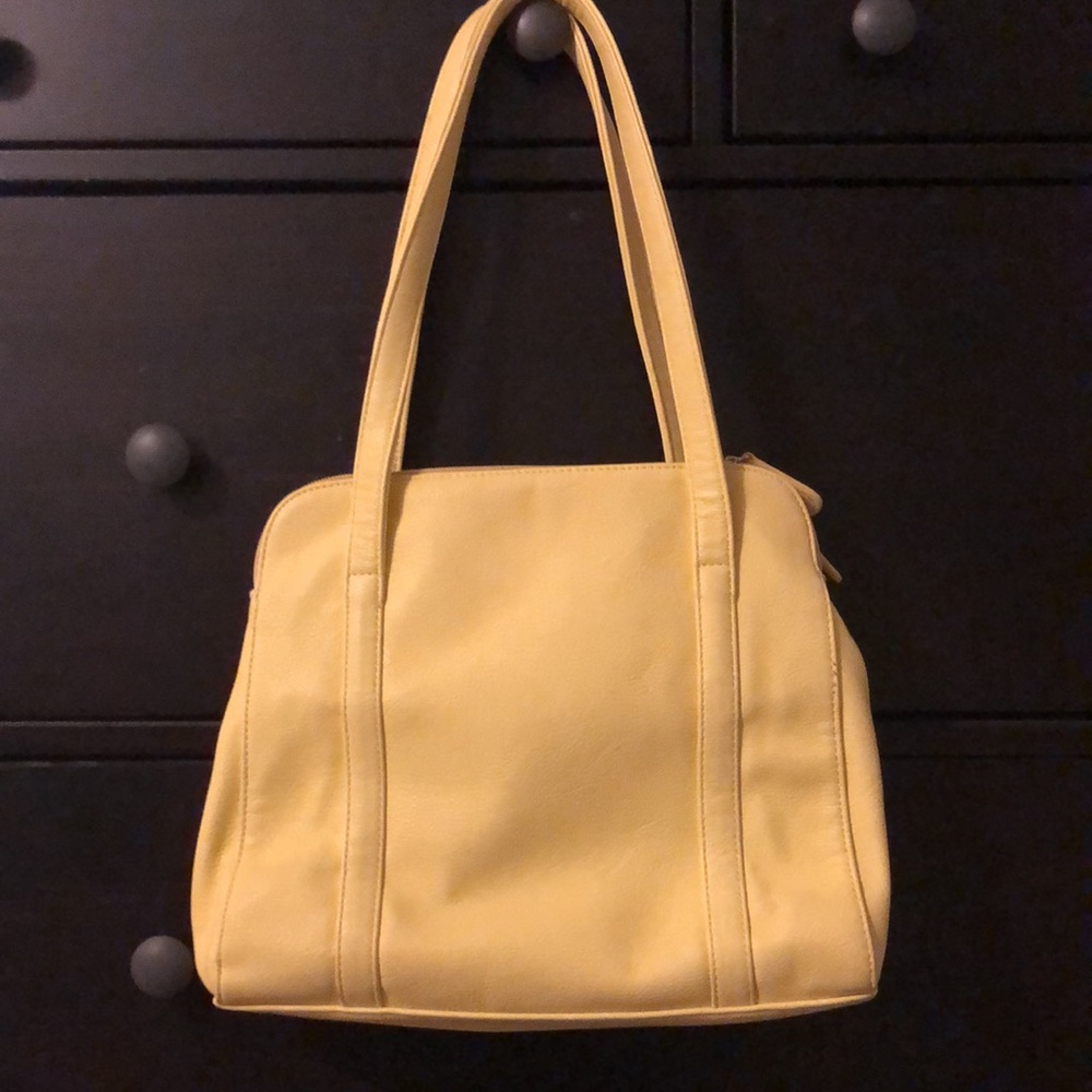 💛⭐️Beautiful Spring/Summer Yellow Purse - Picture 2 of 15